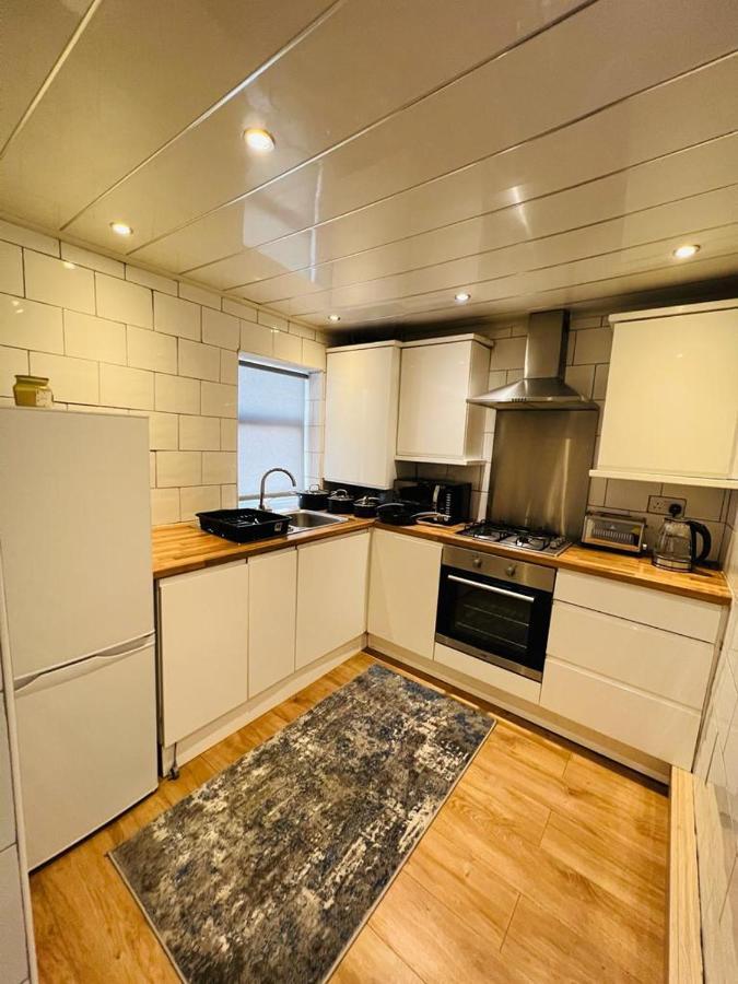Luxurious Modern House In Anfield! Close To Lfc, Efc, City Centre!!! Ливърпул Екстериор снимка