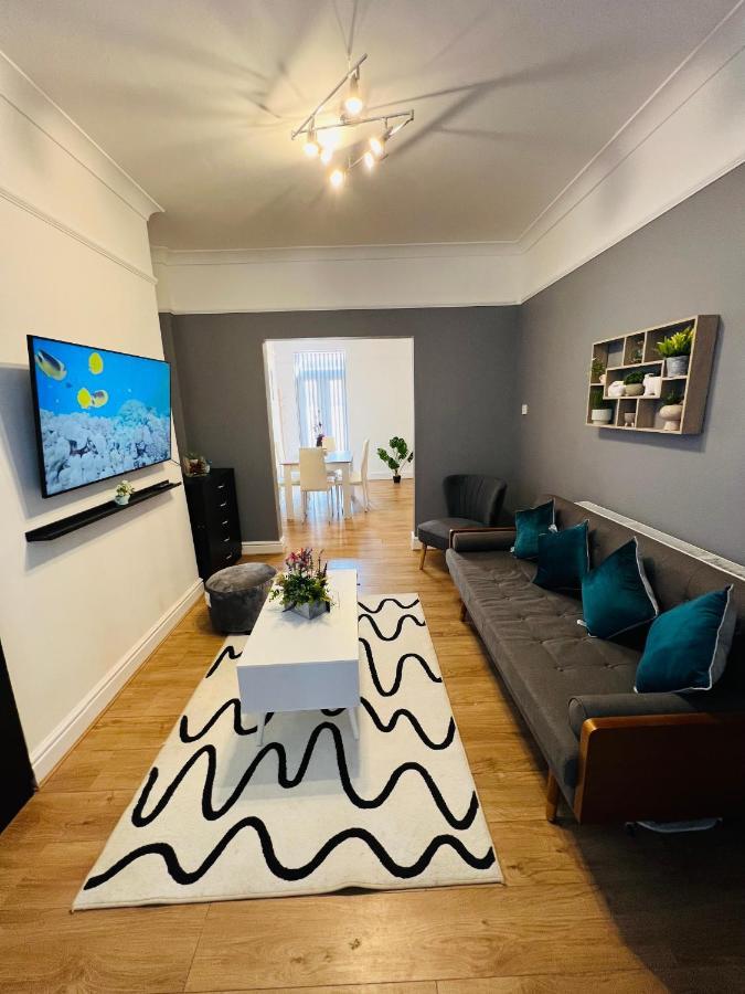 Luxurious Modern House In Anfield! Close To Lfc, Efc, City Centre!!! Ливърпул Екстериор снимка