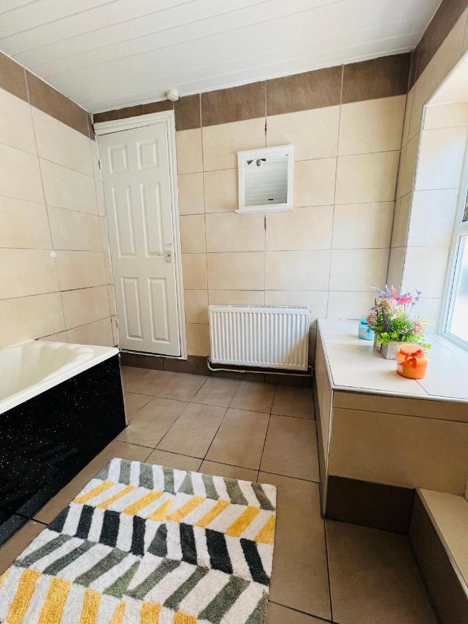 Luxurious Modern House In Anfield! Close To Lfc, Efc, City Centre!!! Ливърпул Екстериор снимка
